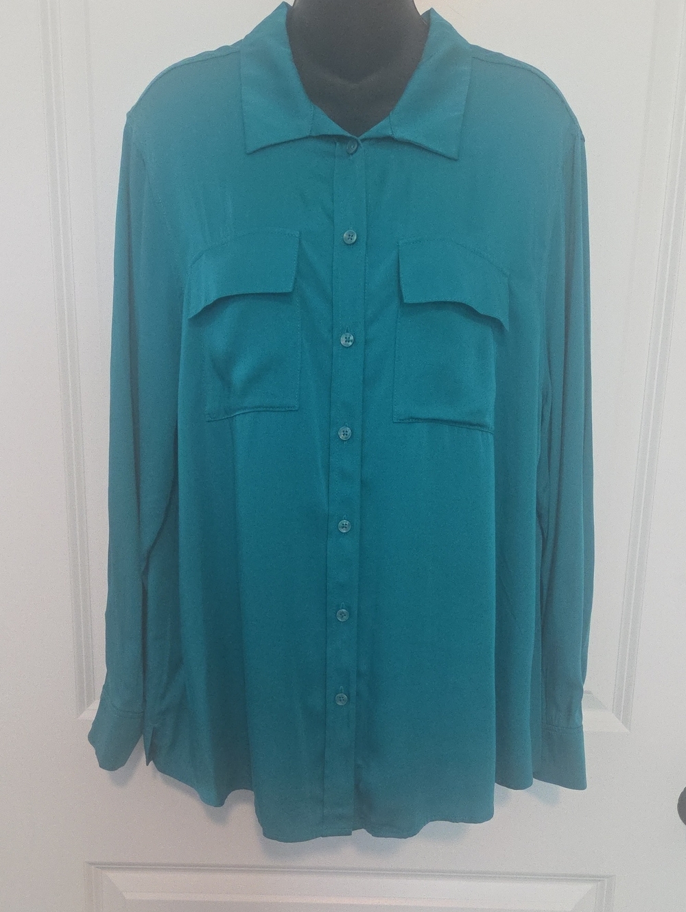 Chico's Teal Button-Up Blouse with Chest Pockets. Size 3 (16/18)